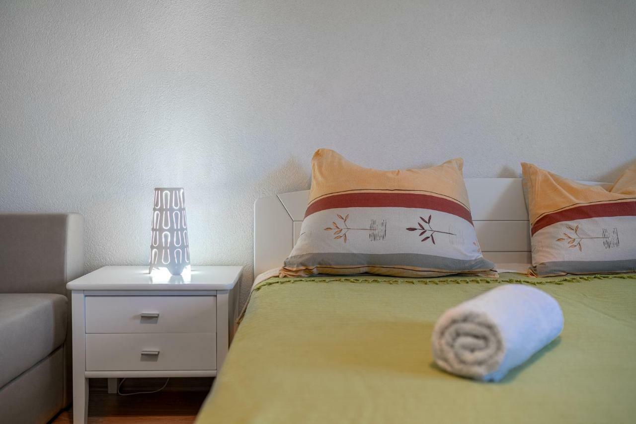 Apartmani Pataca Vodice Zewnętrze zdjęcie