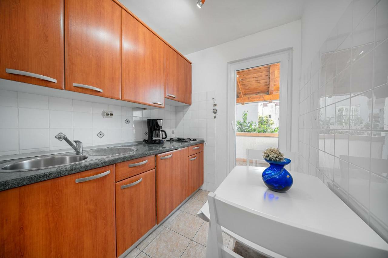 Apartmani Pataca Vodice Zewnętrze zdjęcie