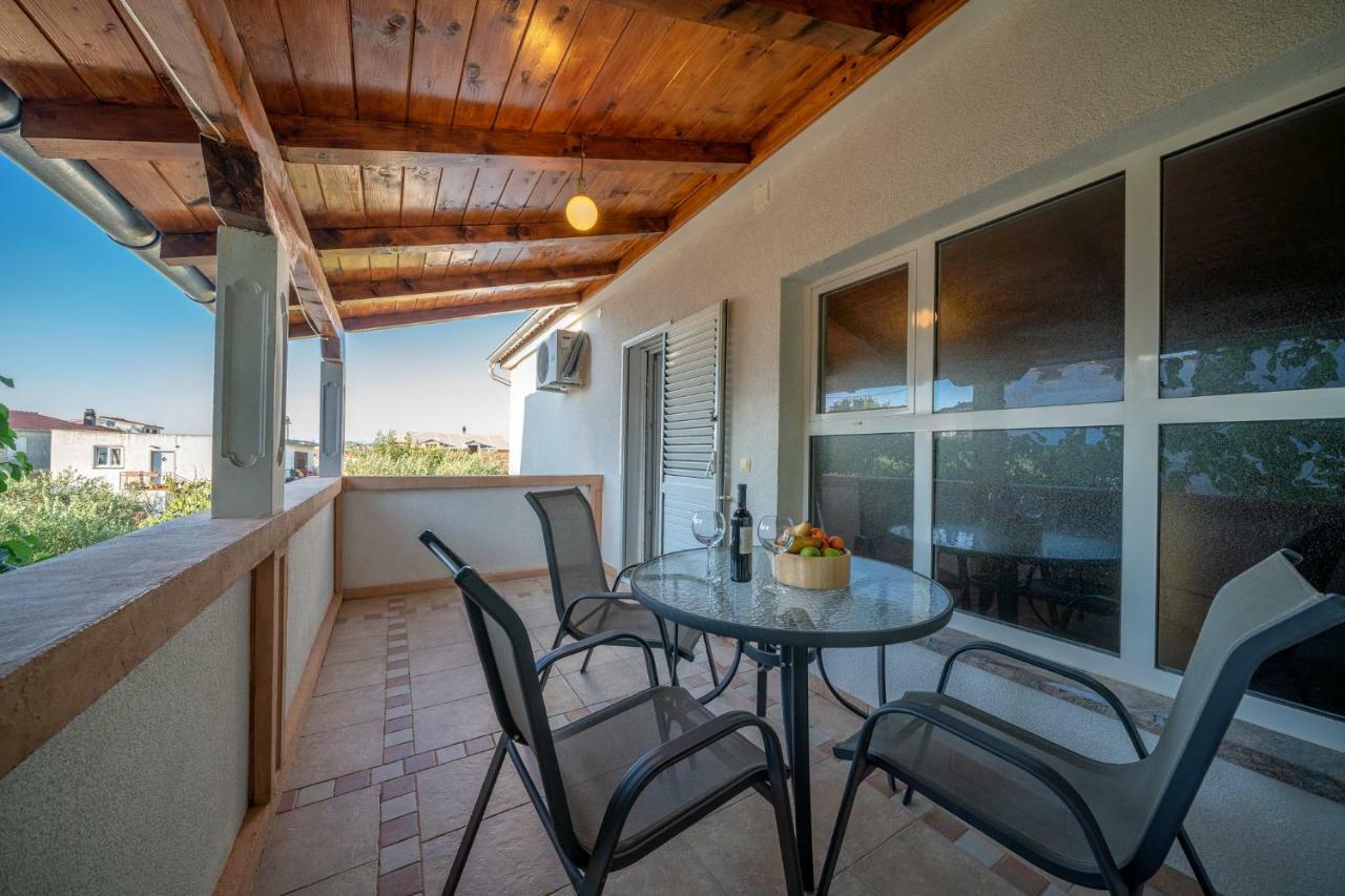 Apartmani Pataca Vodice Zewnętrze zdjęcie