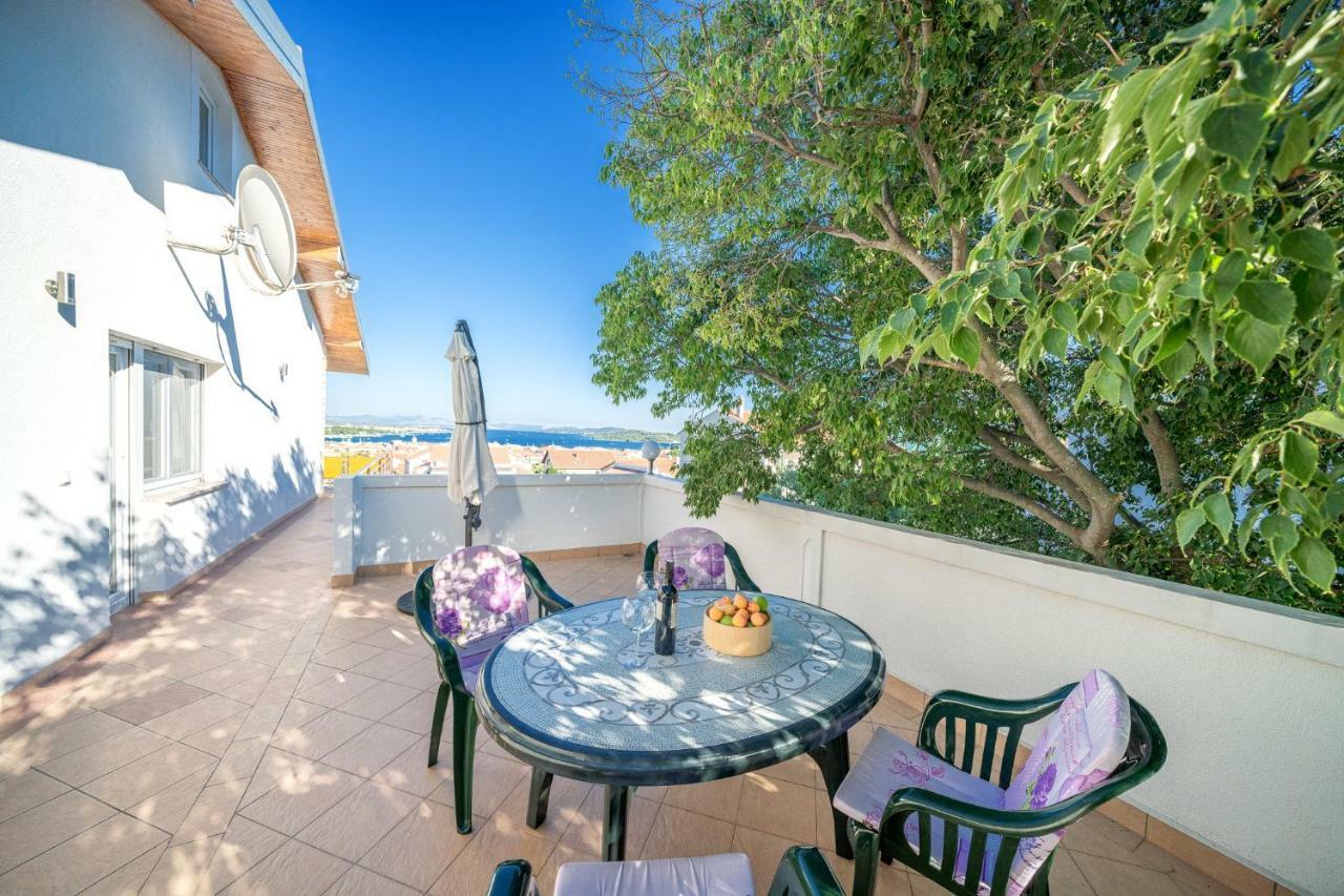 Apartmani Pataca Vodice Zewnętrze zdjęcie