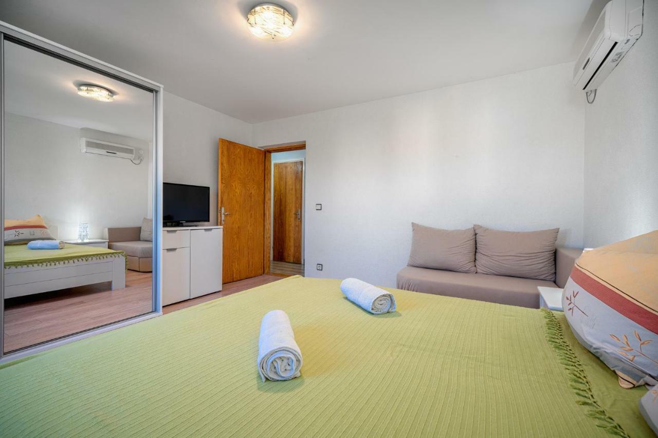Apartmani Pataca Vodice Zewnętrze zdjęcie