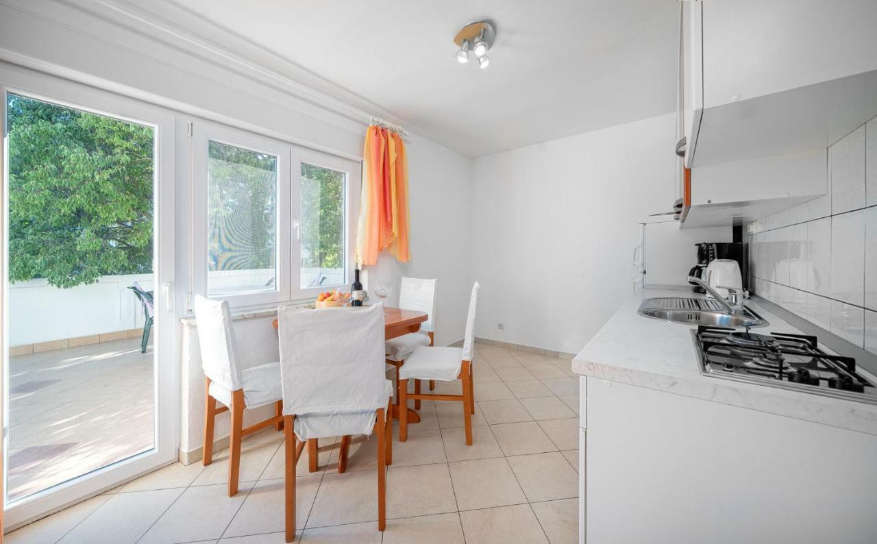 Apartmani Pataca Vodice Zewnętrze zdjęcie