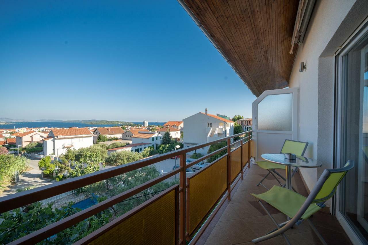 Apartmani Pataca Vodice Zewnętrze zdjęcie