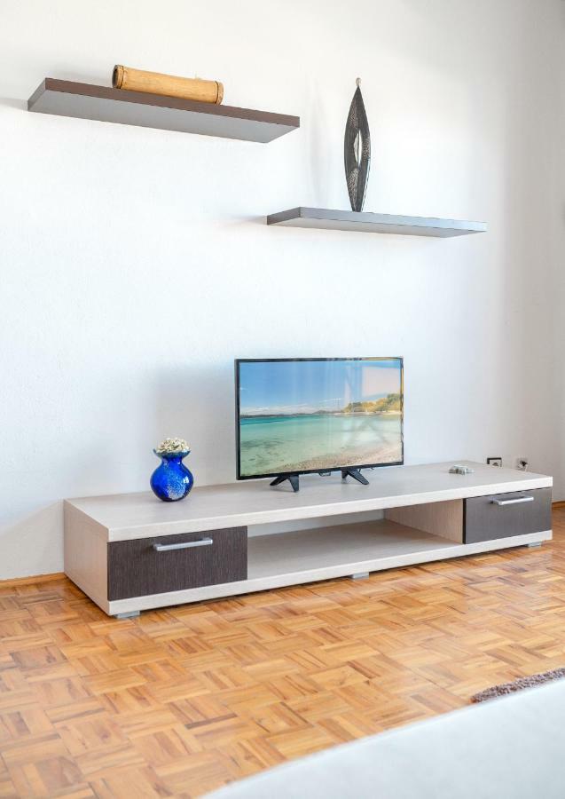 Apartmani Pataca Vodice Zewnętrze zdjęcie